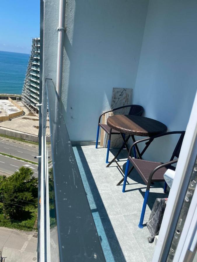 Апартаменты Елена Batumi Exterior photo